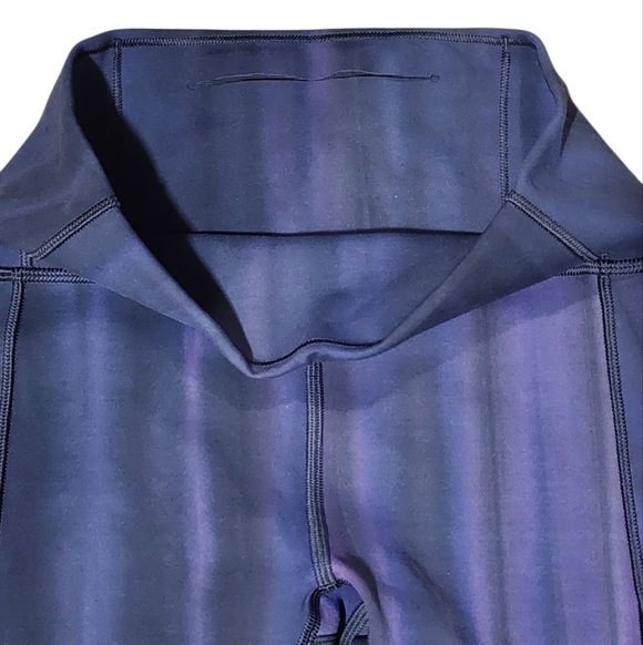 Lululemon In Movement Tight 25" *Spray Dye Everlux Size 4 - Picture 9 of 11
